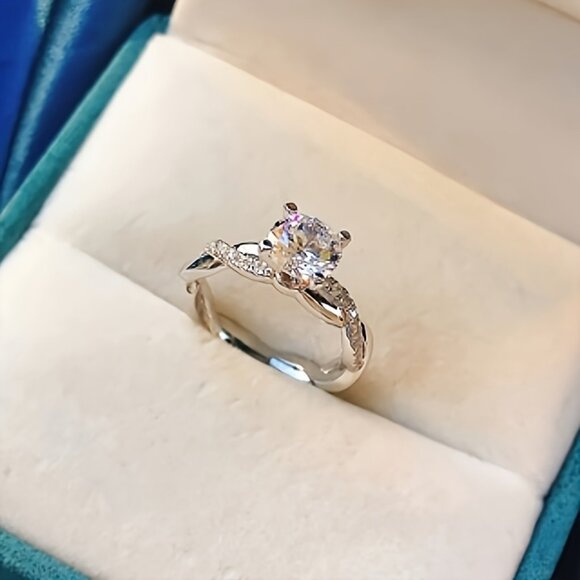 Elegant Y2K Style 4-Prong-Set Square Synthetic Zirconia Ring, Zinc Alloy - Picture 2 of 3